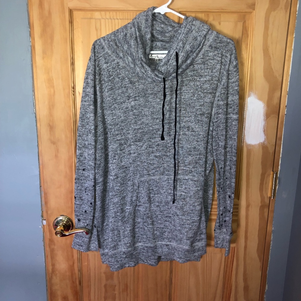 Tops - Picture 4 of 8